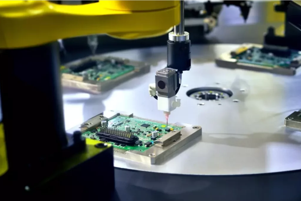 san-xua-linh-kien-dien-tu-intech